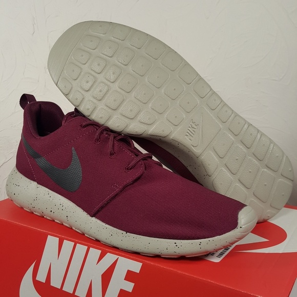 Nike Other - Nike Roshe One SE Running Shoes size 6.5